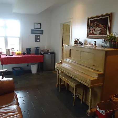 The Fiddle And The Sea Bed And Breakfast-2